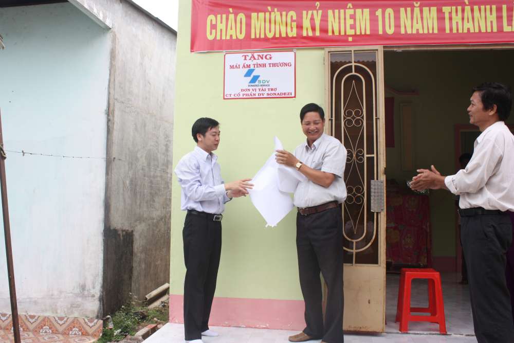 SDV trao 2 căn nhà tình thương cho hộ nghèo xã Quang Trung